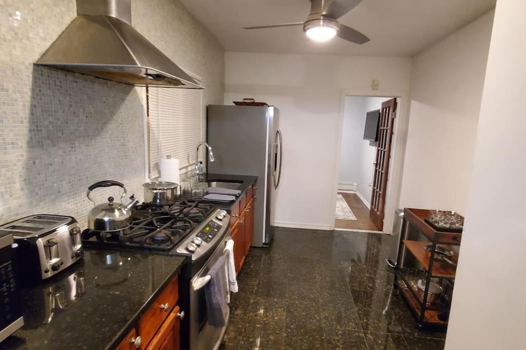 Quiet 3 Bedroom Apartment In Private Home Nova York Exterior foto
