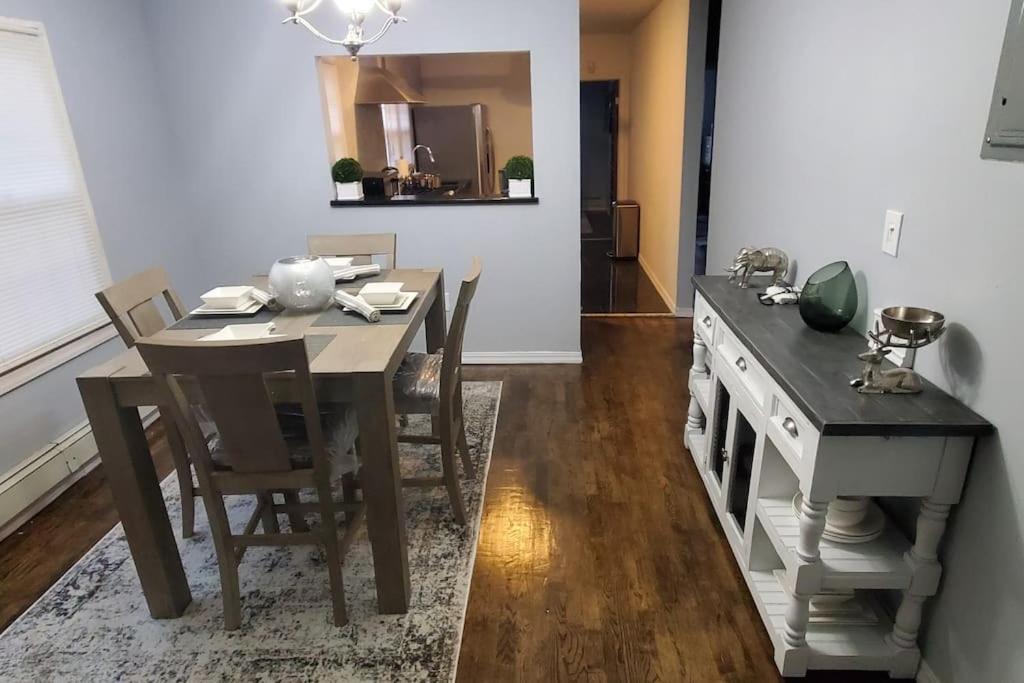 Quiet 3 Bedroom Apartment In Private Home Nova York Exterior foto