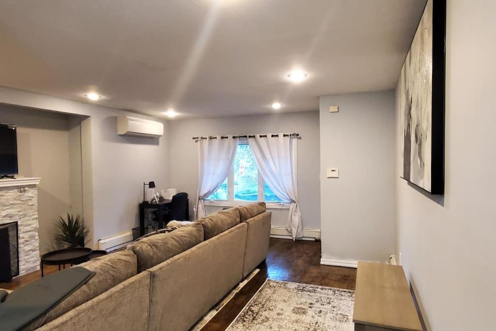 Quiet 3 Bedroom Apartment In Private Home Nova York Exterior foto