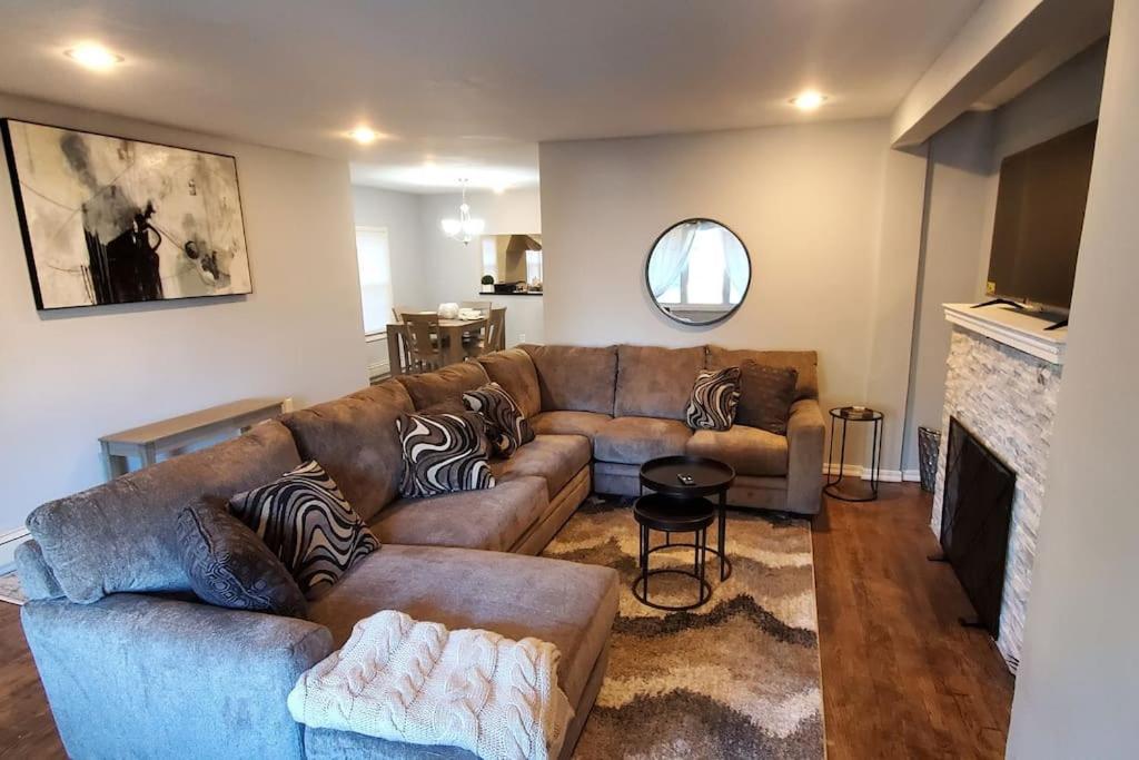 Quiet 3 Bedroom Apartment In Private Home Nova York Exterior foto